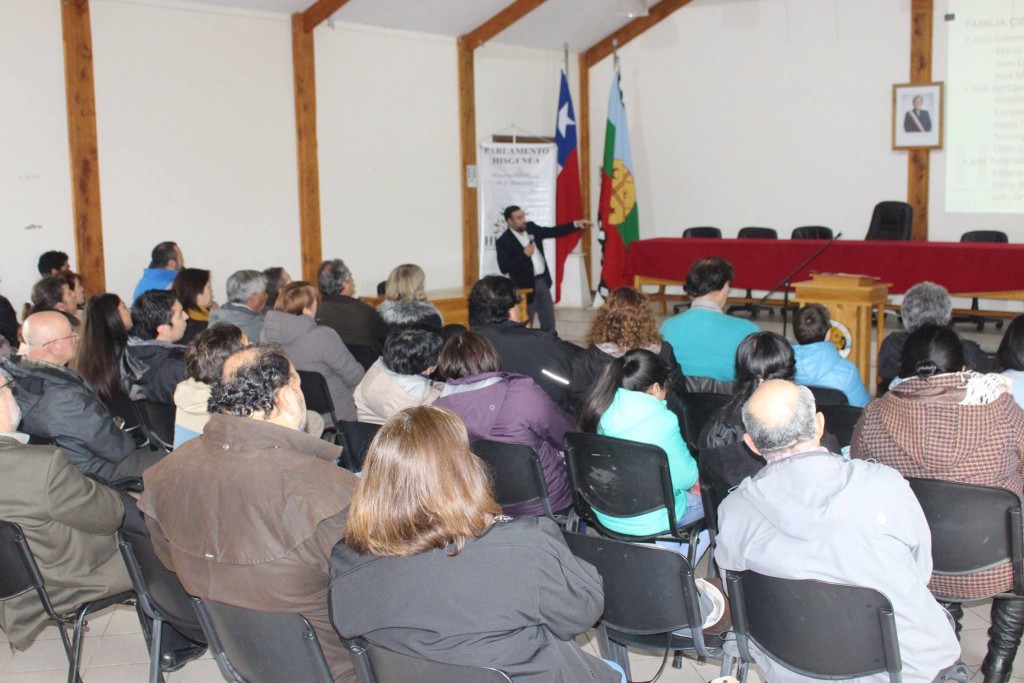 Exposición Sociedad genealógica histórica de la Araucanía en Saavedra