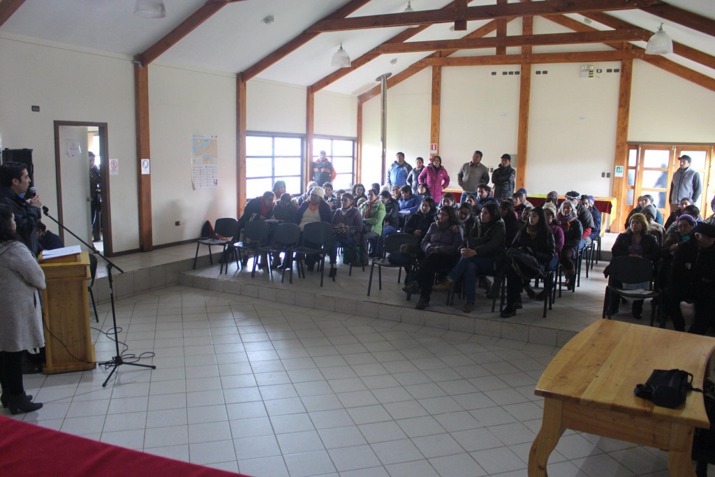 Reunión de trabajo con artesanos y emprendedores mapuche1